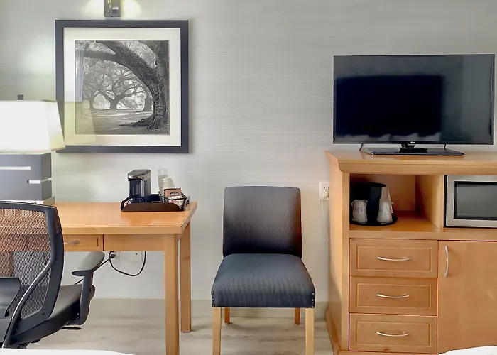Best Western Plus Regency Inn And Conference Centre
